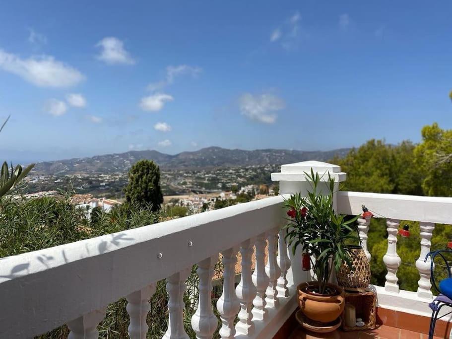 Precioso Apartamento Mandarinos Con Vistas Al Mar Nerja Exterior photo